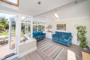 GARDEN ROOM- click for photo gallery